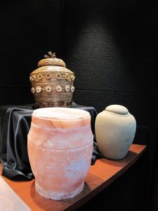urns